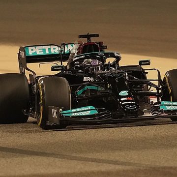 Grand Prix Bahrajnu dla Lewisa Hamiltona
