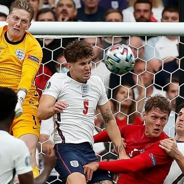Euro 2020: Anglicy przepchnięci do finału?