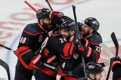 Vegas Golden Knights vs Carolina Hurricanes: typy (10.06)