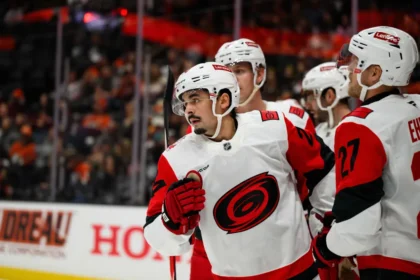 Carolina Hurricanes vs Vegas Golden Knights: typy (05.06)